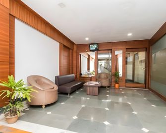 Kings Crown Hotel (Vip Road) - Kolkata - Lobby