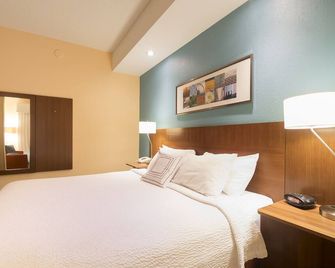 Comfort Inn and Suites Green Bay Stadium Area - Green Bay - Bedroom