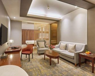 Zhenhe Hotel - Ningbo - Huiskamer