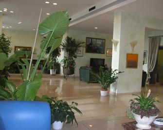 Hotel Calabresi - San Benedetto del Tronto - Lobby