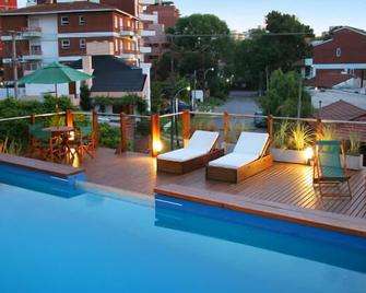 Hotel Don Carlos - Villa Gesell - Pileta