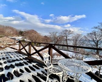 Yellow House By Lake Toya - Toyako - Balcony