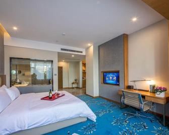 Xinhua Hotel (Chongqing Jiangbei Airport) - Chongqing - Bedroom