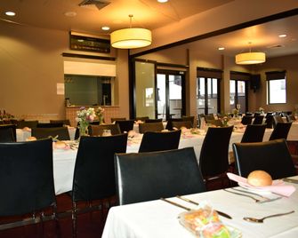 Best Western Blackbutt Inn - ניוקאסל - מסעדה
