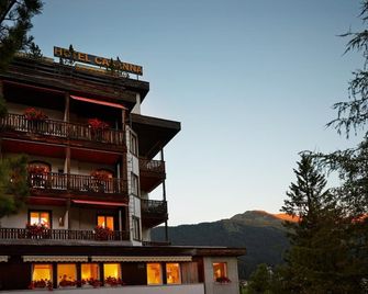 Casanna Hotel Davos City Center - Davos - Budynek