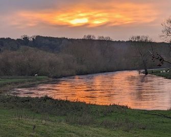 Charming cottage on the River Boyne,Fishing ,Kayaking,World Heritage sites - Slane - Outdoor view