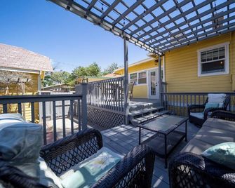 Best Location downtown GJ - Beautifully updated 2 Bedroom! - Grand Junction - Balcony