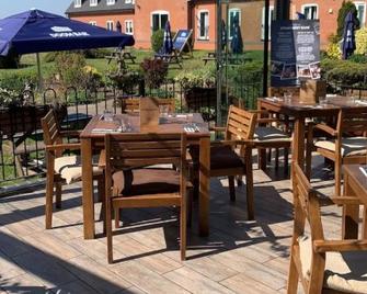Strawberry Bank Hotel - Coventry - Patio