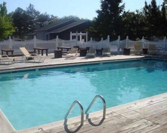 Island Resort - Chincoteague - Pool