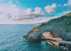 New Paradise Ocean View Apartment (Dot Accredited) - Boracay - Plaża