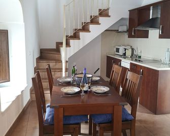 Posada Alegria Apartment hotel - Medina-Sidonia - Eetruimte