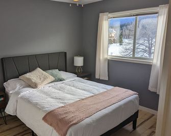 3 Bedroom Condo in the Mountains - Fernie - Bedroom