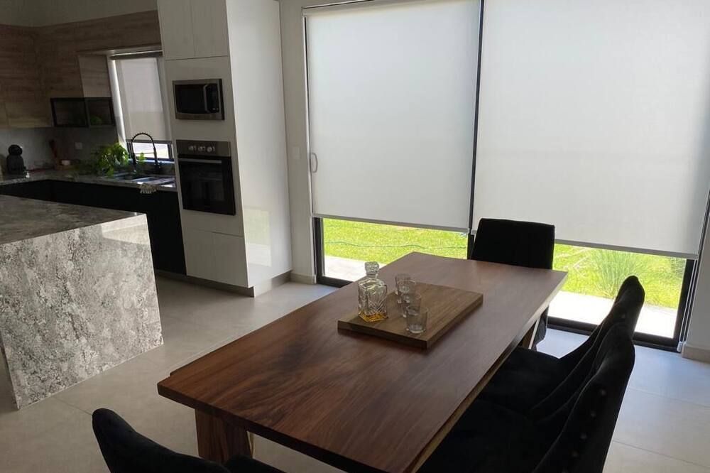 Excelente nueva residencia al norte de Saltillo - Saltillo - Comedor