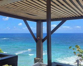 Sea Cliff Resort - Long Bay - Balcon
