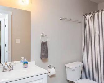 Furnished Apartment Near Redstone - Gate 8 - Huntsville