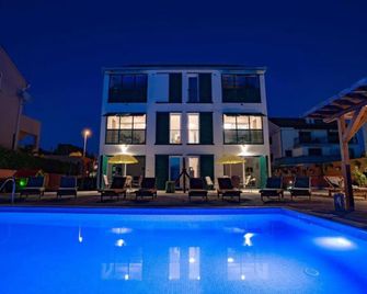 Villa Dada i Dida - Milna (Brač) - Pool