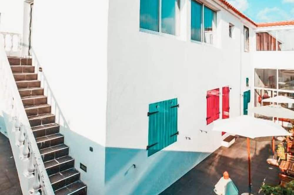 Vintage Place - Azorean Guest House