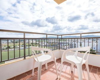 Hotel Orosol by Typic Hotels - סנט אנטוני דה פורמני - מרפסת