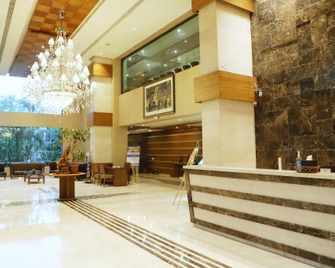 Boulevard9, Nadiad - Ihcl Seleqtions (A Taj Innercircle Hotel) - Nadiād - Lobby
