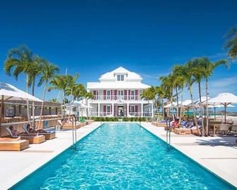 4-bedroom house in delightful Palm Cay - Nassau - Pool