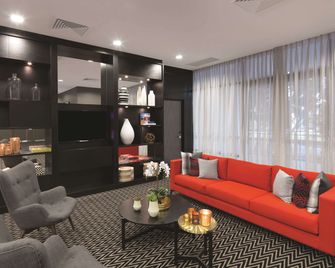 Adina Apartment Hotel Sydney Airport - Mascot - Wohnzimmer