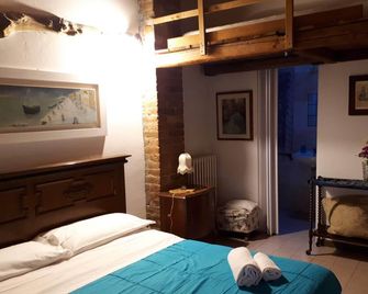 Room-smart Rooms for 2 or 4 in Organic f - Zelarino