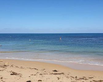 Lakeside Holiday Home Myalup - Myalup - Beach
