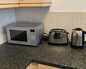 Apt Sleeps5-Parkg-Netflix-near city centre Etihad - Mánchester - Servicio de la habitación