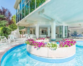 Michelangelo - Cesenatico - Pool