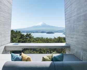 Hoshinoya Fuji - Fujikawaguchiko - Balcony