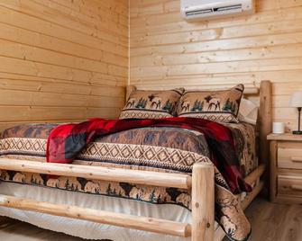Relaxing Cabin studio, in Heart of the Tri Cities. - 布拉夫城（田納西州） - 臥室