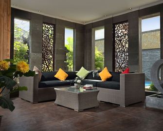 Vamana Resort - Pemenang - טרקלין