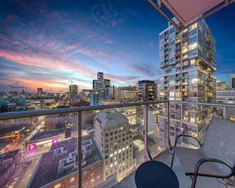 Gallant Entertainment District - Toronto - Balcony