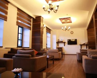 Cheltikov Hotel - Kars - Lounge