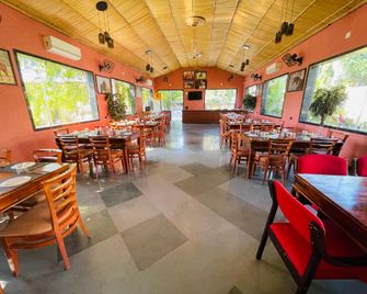 Dev Villa Resort - Rājsamand - Restaurant