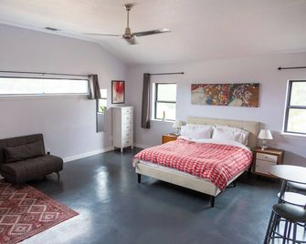 La Cochera Private Apartment - No Cleaning Fee - Alpine - Chambre
