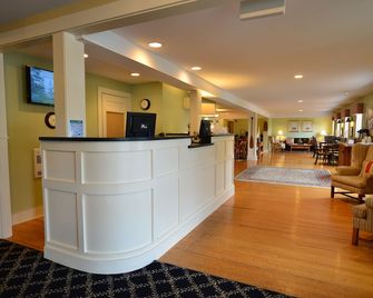 Newagen Seaside Inn - Southport - Front desk