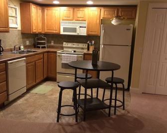 Stram 207 - Ludington - Kitchen