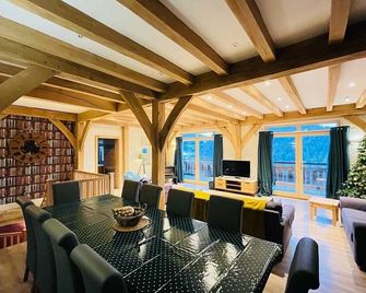 Corner 4 - La Côte-d'Arbroz - Salle à manger