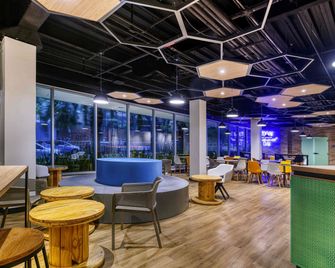ibis budget Belo Horizonte Savassi - Belo Horizonte - Building