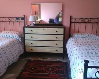 Marieta Rooms - Sarzana - Habitación