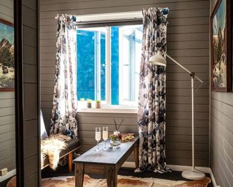 Fjærland Fjordstove Hotell - Huseby Hotelldrift As - Fjærland