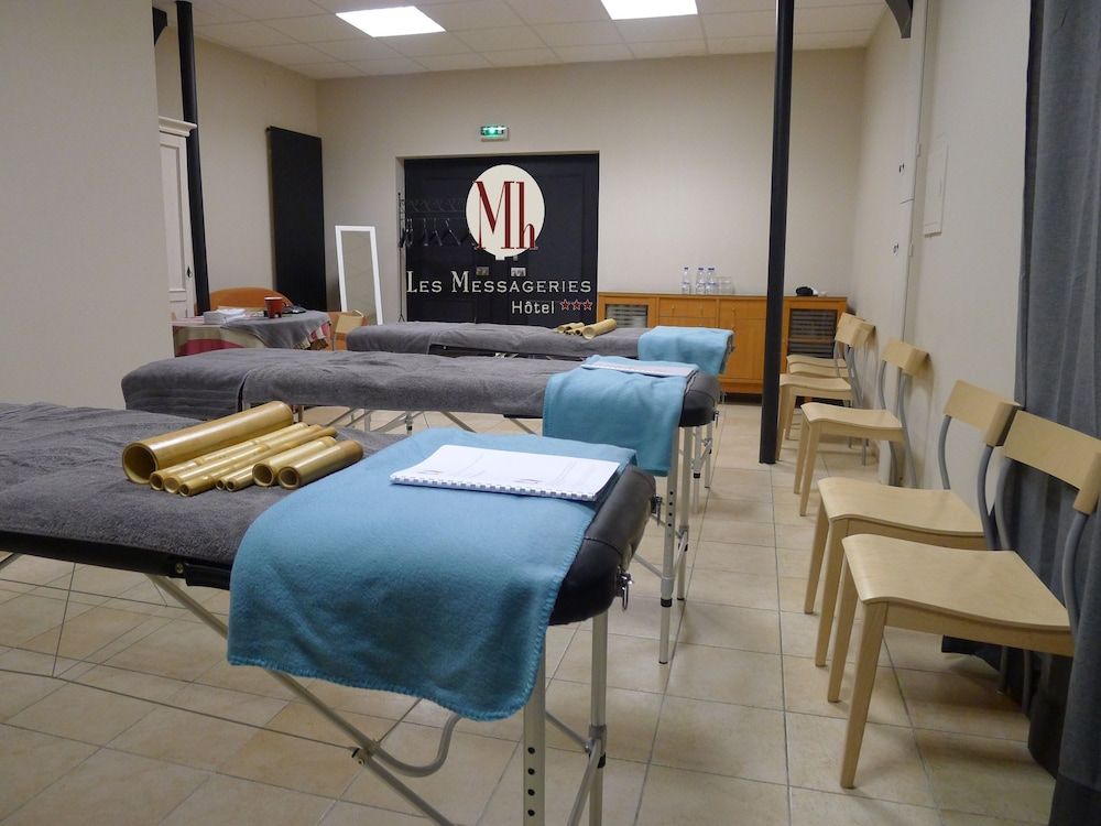 Cit'Hotel des Messageries - Saintes - Sala de reuniones