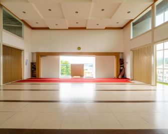 Capital O 1973 Guest House Toserba Selamat Syariah Pelabuhan Ratu - Sukabumi - Lobby