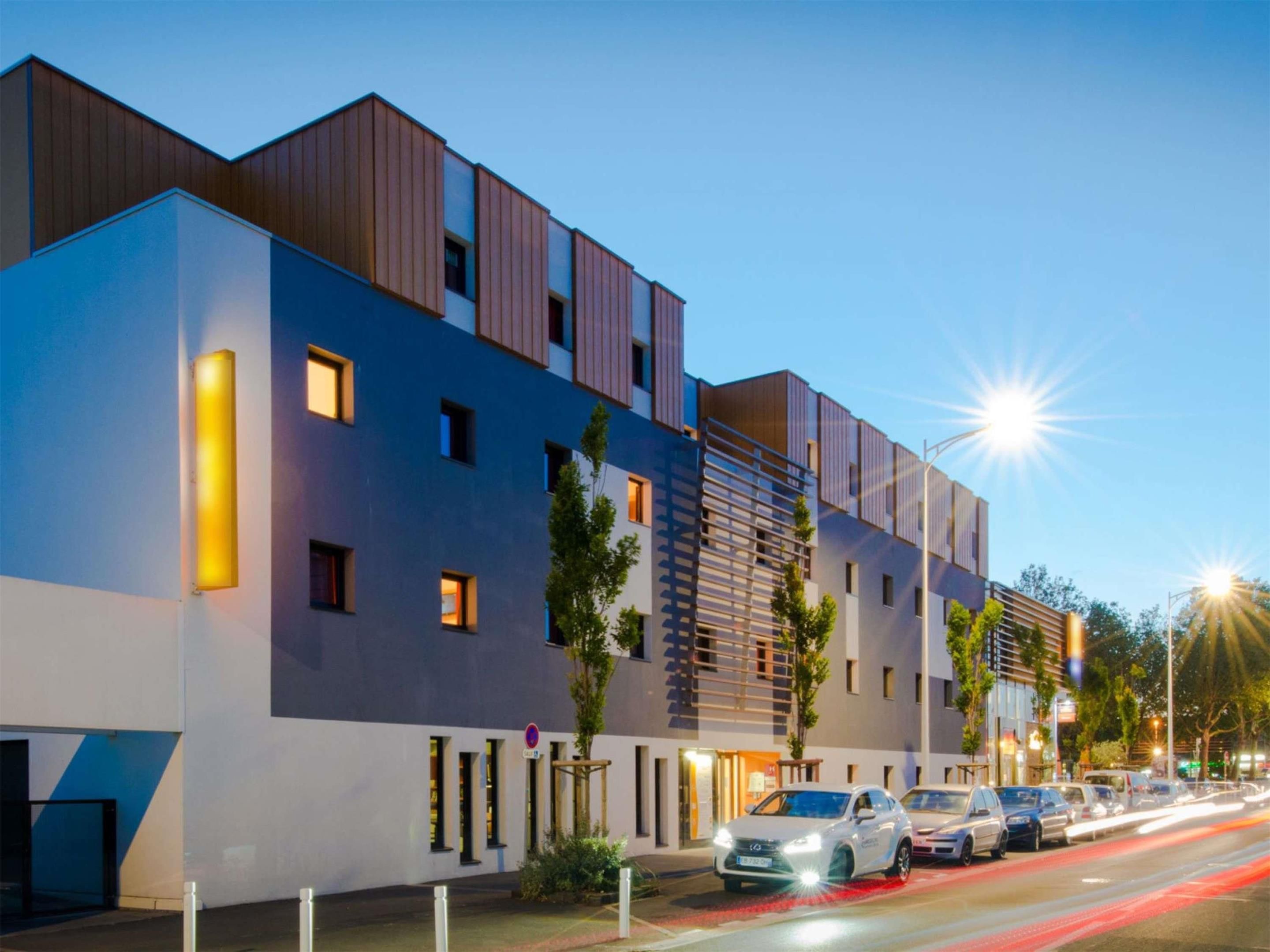 Hôtel Eco La Rochelle Centre les Minimes - لاروشيل - مبنى