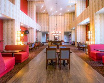 Hampton Inn & Suites Bastrop - Bastrop - Restaurante