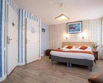 Brit Hotel Des Halles - Concarneau - Camera da letto