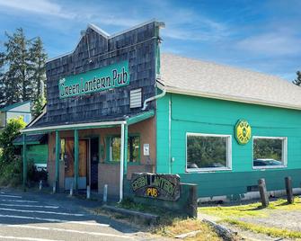 1/2 Mi to Ocean: Copalis Beach Hideaway! - Copalis Beach - Building