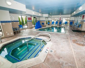 TownePlace Suites by Marriott Scranton Wilkes-Barre - Moosic - Svømmebasseng