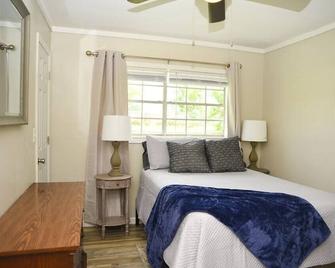 Bungalow near Main Street - #1 - Grand Bay - Bedroom